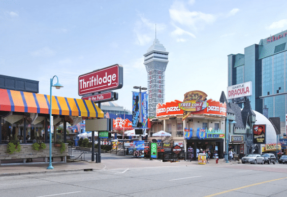 Thriftlodge Clifton Hill Hotel Niagara Falls Hotels