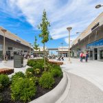 Center Court of Outlet Collection at Niagara